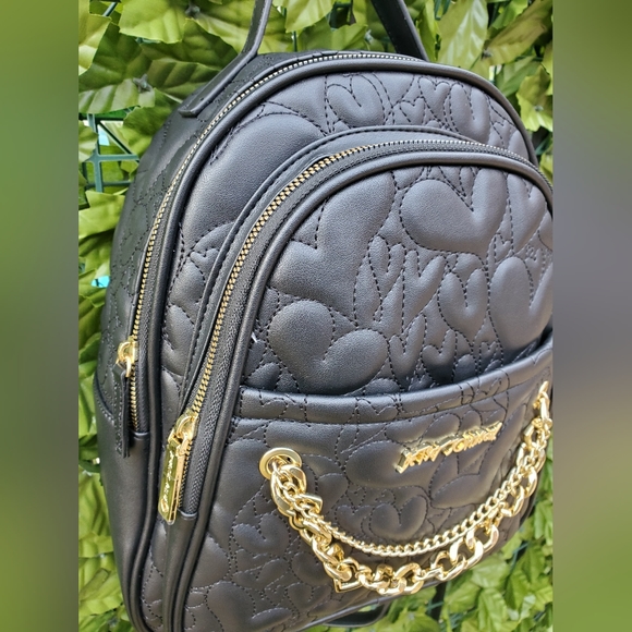 Betsy Johnson soft faux leather quilted medium backpack/purse NWT - Picture 4 of 10